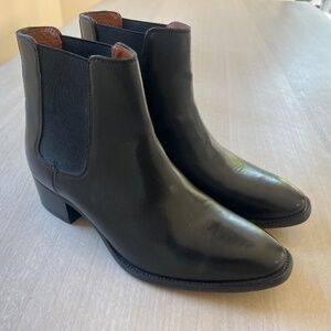 FRYE Dara Black Leather Chelsea Booties Stacked Heel 6.5